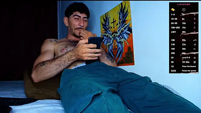 Snapshot of Thomass00 chatting on November 8, 2025, 12:55 am Thomass00 online show from November 8, 2025, 12:55 am