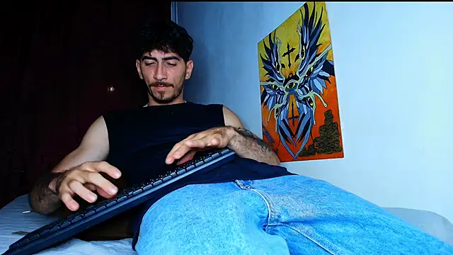 Snapshot of Thomass00 chatting on November 8, 2025, 11:47 pm Thomass00 online show from November 8, 2025, 11:47 pm