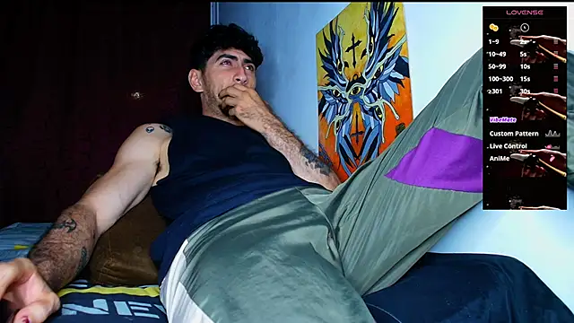 Snapshot of Thomass00 chatting on November 26, 2025, 11:17 pm Thomass00 online show from November 26, 2025, 11:17 pm