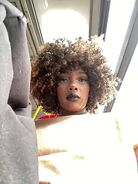 TIFFANYYSTAR online show from February 25, 2025, 1:39 pm