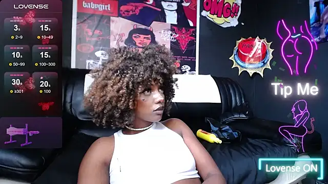 TIFFANYYSTAR online show from March 1, 2025, 8:10 pm