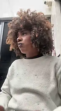 TIFFANYYSTAR online show from March 4, 2025, 1:59 pm