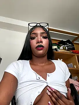 TIFFANYYSTAR online show from November 25, 2025, 2:28 pm