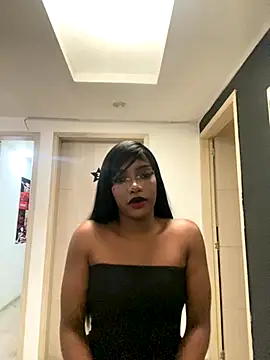 TIFFANYYSTAR online show from December 4, 2025, 5:43 pm