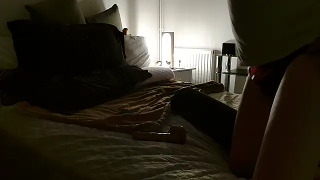 Snapshot of ImYourXtoy chatting on December 13, 2025, 7:53 pm ImYourXtoy online show from December 13, 2025, 7:53 pm