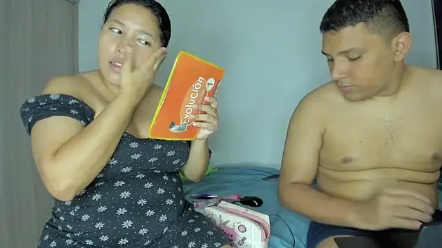 Snapshot of sweets_couple69 chatting on December 23, 2025, 1:47 am sweets couple69 online show from December 23, 2025, 1:47 am