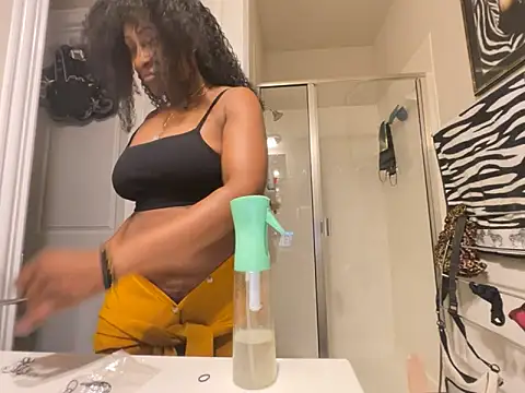 wynterheat online show from June 14, 2026, 1:58 am