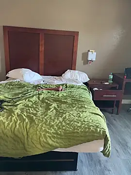 Snapshot of sexuallysubmissiveCD chatting on March 6, 2026, 3:41 pm sexuallysubmissiveCD online show from March 6, 2026, 3:41 pm