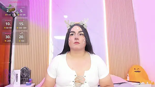 Athenaa 555 online show from October 31, 2025, 9:05 pm