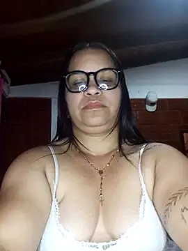 Snapshot of Sikiu_40 chatting on February 16, 2025, 4:20 am Sikiu 40 online show from February 16, 2025, 4:20 am