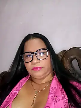 Snapshot of Sikiu_40 chatting on February 9, 2026, 11:03 am Sikiu 40 online show from February 9, 2026, 11:03 am