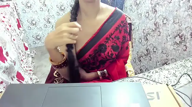 Snapshot of aarjulove chatting on December 21, 2024, 7:27 pm aarjulove online show from December 21, 2024, 7:27 pm
