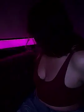 Snapshot of SummerV91 chatting on January 13, 2026, 3:45 am SummerV91 online show from January 13, 2026, 3:45 am