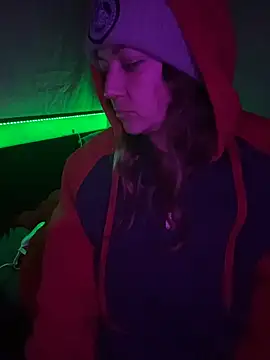 Snapshot of SummerV91 chatting on February 17, 2026, 6:47 pm SummerV91 online show from February 17, 2026, 6:47 pm