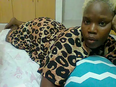 Snapshot of Bootylicious- chatting on October 19, 2025, 11:16 pm Bootylicious- online show from October 19, 2025, 11:16 pm