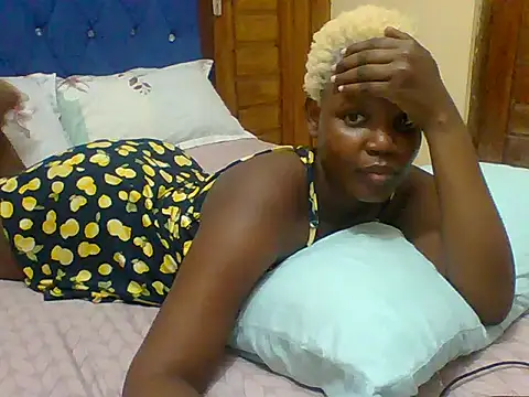 Snapshot of Bootylicious- chatting on October 22, 2025, 6:40 pm Bootylicious- online show from October 22, 2025, 6:40 pm