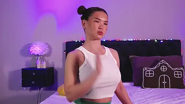 Snapshot of Denise_Garciia chatting on February 25, 2026, 1:21 pm Denise Garciia online show from February 25, 2026, 1:21 pm