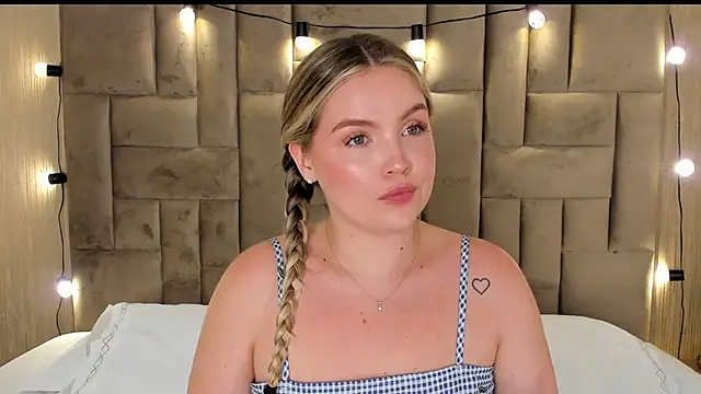 GaiaBaker online show from November 22, 2025, 6:29 pm