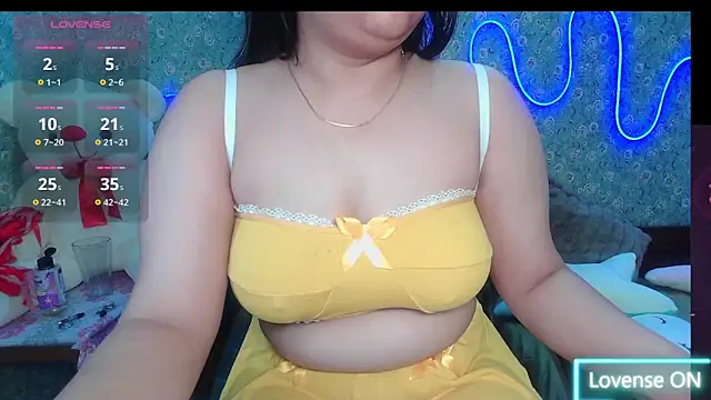 Snapshot of Kriti_02 chatting on February 19, 2026, 5:58 am Kriti 02 online show from February 19, 2026, 5:58 am