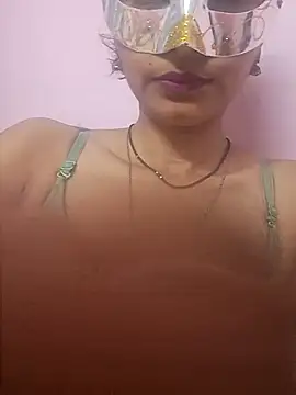 Nandinip2706 online show from May 22, 2026, 3:17 pm