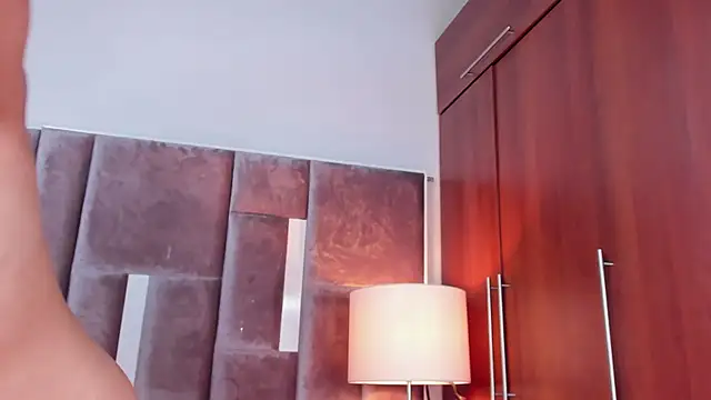 Nia Bunny online show from March 25, 2026, 1:17 pm