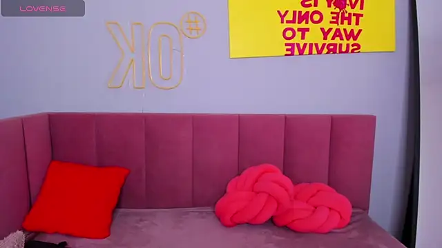 Snapshot of Diana_Garrett chatting on November 20, 2025, 2:56 am Diana Garrett online show from November 20, 2025, 2:56 am