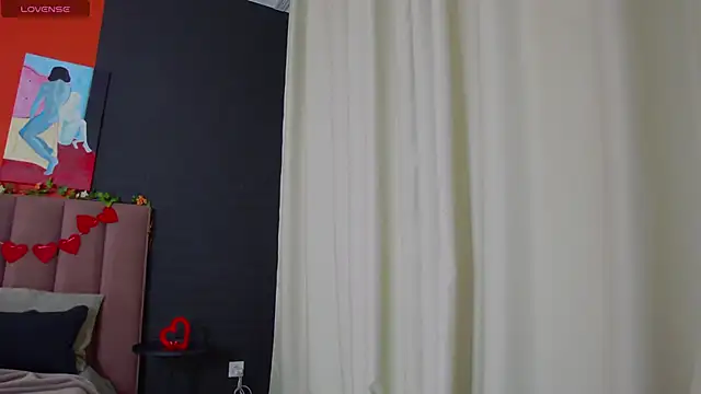 Snapshot of Diana_Garrett chatting on February 1, 2026, 1:48 am Diana Garrett online show from February 1, 2026, 1:48 am