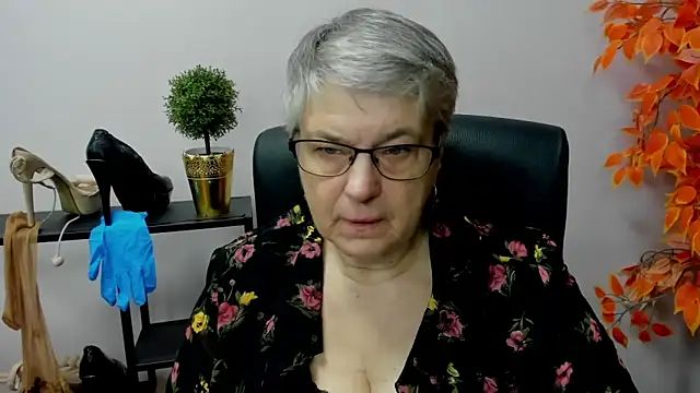 Snapshot of IrisDream chatting on January 8, 2025, 7:24 am IrisDream online show from January 8, 2025, 7:24 am