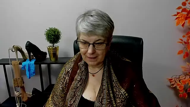 Snapshot of IrisDream chatting on February 26, 2025, 1:52 pm IrisDream online show from February 26, 2025, 1:52 pm
