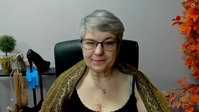 Snapshot of IrisDream chatting on March 21, 2025, 7:22 am IrisDream online show from March 21, 2025, 7:22 am