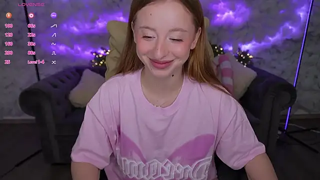 Snapshot of SilverrMoon chatting on February 2, 2025, 2:13 pm SilverrMoon online show from February 2, 2025, 2:13 pm