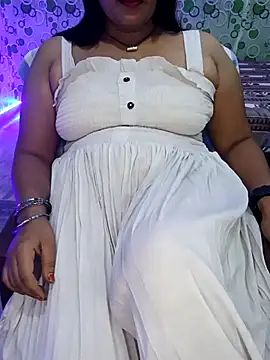 Snapshot of Cute-Raashii chatting on September 10, 2025, 12:43 am Cute-Raashii online show from September 10, 2025, 12:43 am