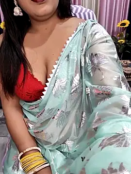 Snapshot of Cute-Raashii chatting on February 6, 2026, 1:10 am Cute-Raashii online show from February 6, 2026, 1:10 am