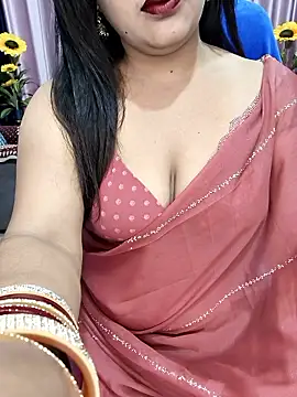 Snapshot of Cute-Raashii chatting on February 10, 2026, 12:48 am Cute-Raashii online show from February 10, 2026, 12:48 am