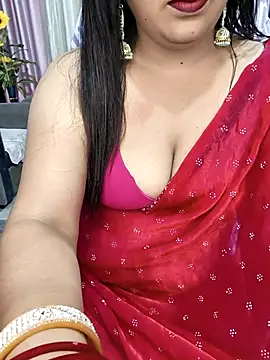 Snapshot of Cute-Raashii chatting on February 24, 2026, 11:14 pm Cute-Raashii online show from February 24, 2026, 11:14 pm