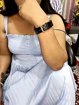 Snapshot of Cute-Raashii chatting on April 12, 2026, 10:15 pm Cute-Raashii online show from April 12, 2026, 10:15 pm