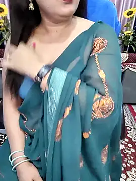 Snapshot of Cute-Raashii chatting on April 20, 2026, 12:13 am Cute-Raashii online show from April 20, 2026, 12:13 am