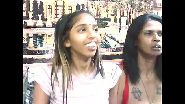 IndianSexySlender online show from October 22, 2025, 5:41 am