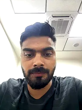 hotboysammy online show from December 4, 2024, 2:04 pm