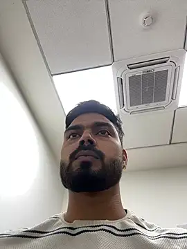 hotboysammy online show from December 10, 2024, 6:01 am