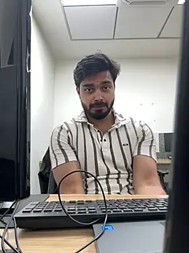 hotboysammy online show from February 12, 2025, 10:14 am