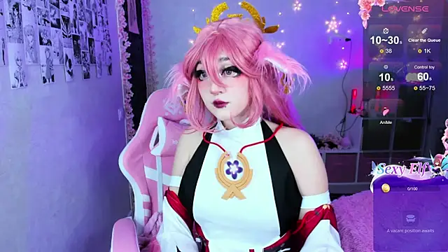 Snapshot of Aki__Ra chatting on February 12, 2025, 9:01 pm Aki Ra online show from February 12, 2025, 9:01 pm