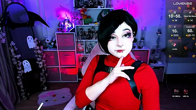 Snapshot of Aki__Ra chatting on November 9, 2025, 9:46 pm Aki Ra online show from November 9, 2025, 9:46 pm