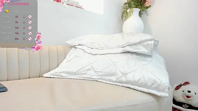 Snapshot of iiris_ chatting on January 8, 2025, 3:07 pm iiris online show from January 8, 2025, 3:07 pm