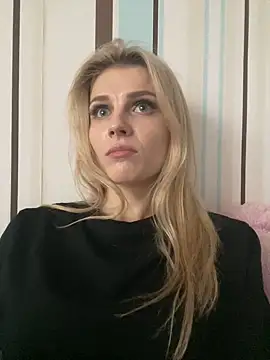 Snapshot of Liya_my chatting on December 20, 2024, 12:49 pm Liya my online show from December 20, 2024, 12:49 pm