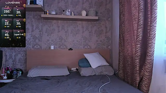 purebeautie13 online show from February 6, 2025, 12:05 pm