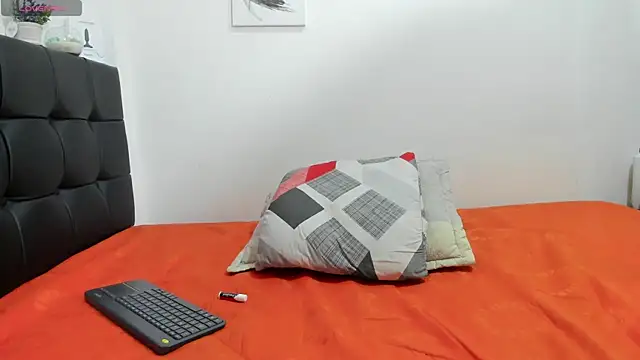 RoddyRich11 online show from March 17, 2025, 1:50 pm