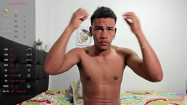 RoddyRich11 online show from November 24, 2025, 12:16 pm