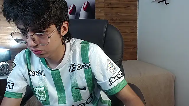 jhoellx online show from November 20, 2025, 7:46 pm