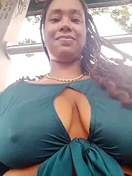 diabla sexyboobs online show from June 29, 2026, 10:21 pm
